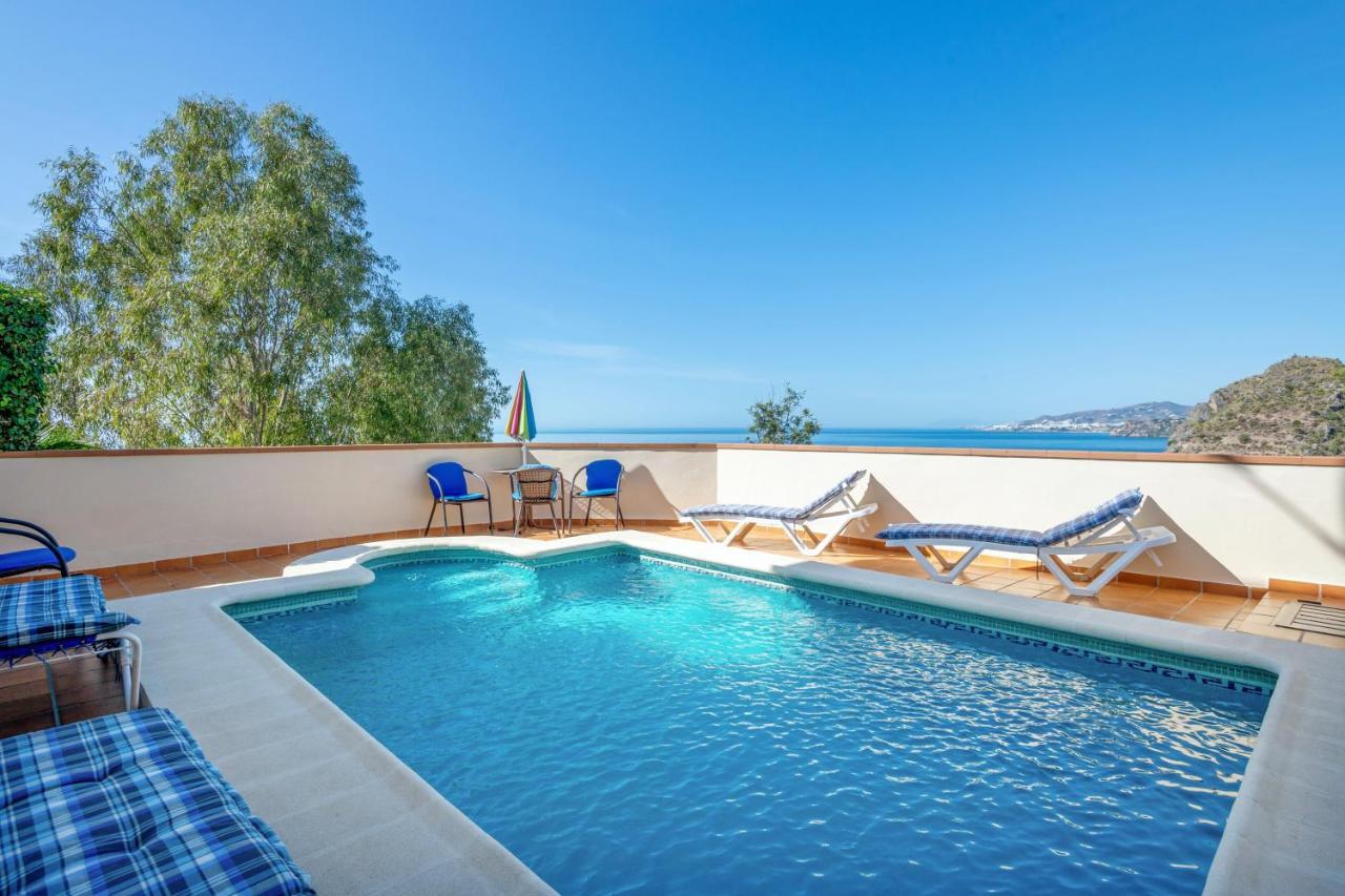 Hébergement de vacances Charming House With Sea View, And Private Pool